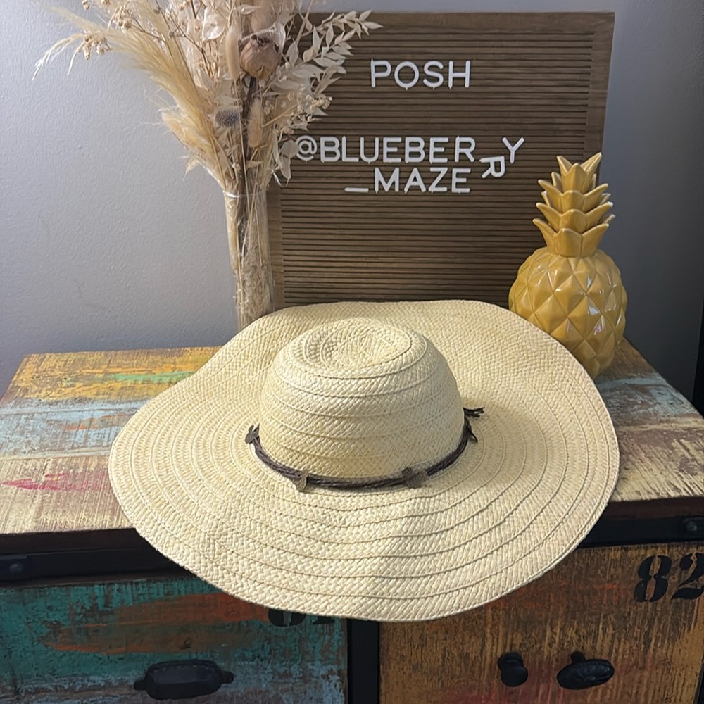 Walt Disney World - Straw Hat